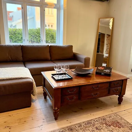 Historic Vibes,modern Comfort,pv Yard,walk To * Stavanger